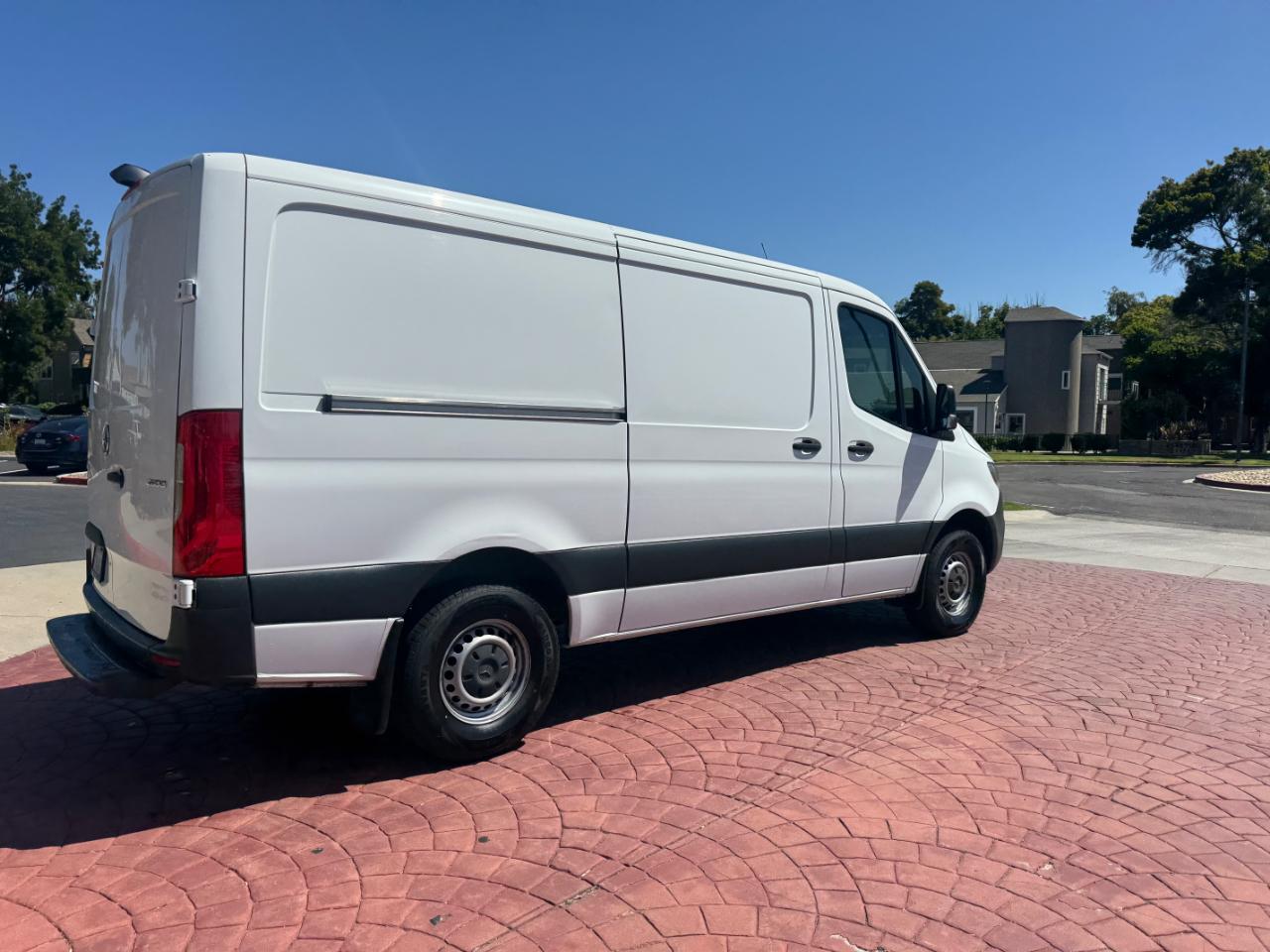 Mercedes-Benz Sprinter 2500 144-in. WB 2020