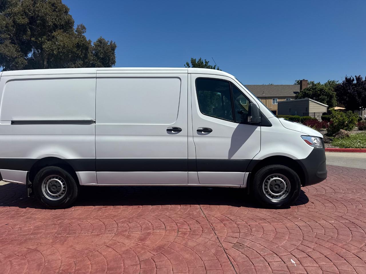 Mercedes-Benz Sprinter 2500 144-in. WB 2020
