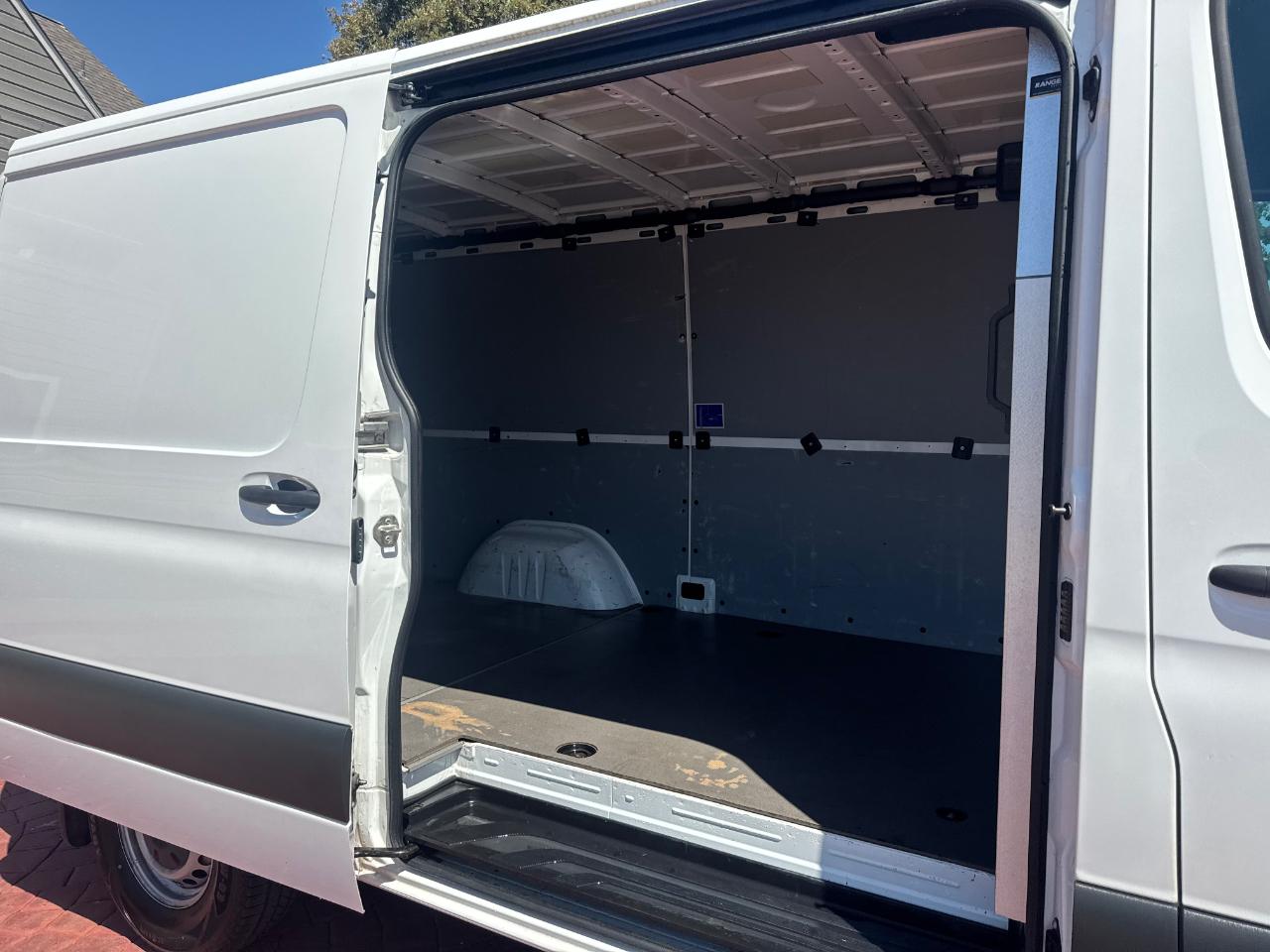 Mercedes-Benz Sprinter 2500 144-in. WB 2020