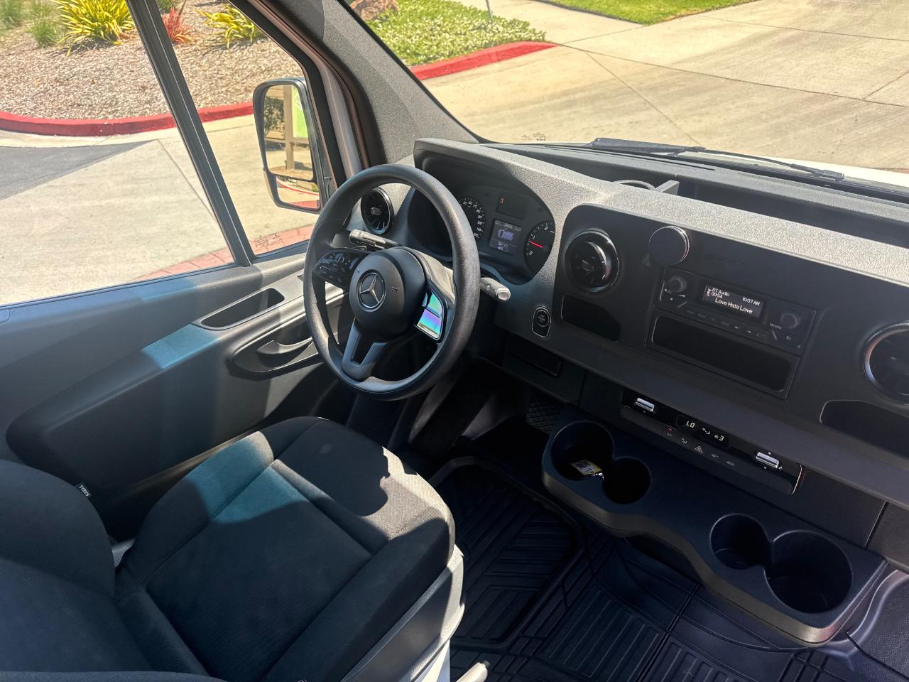 Mercedes-Benz Sprinter 2500 144-in. WB 2020