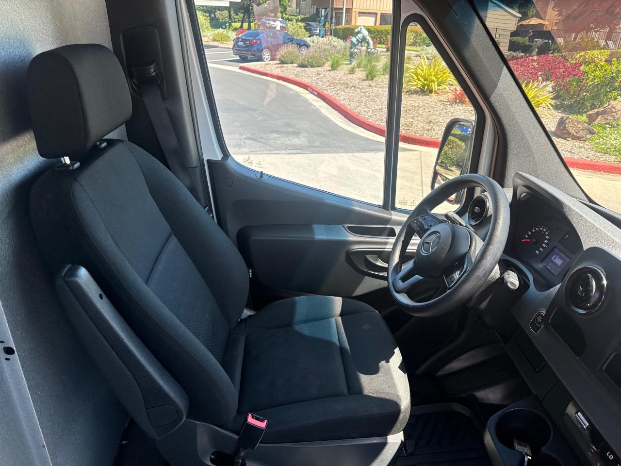 Mercedes-Benz Sprinter 2500 144-in. WB 2020
