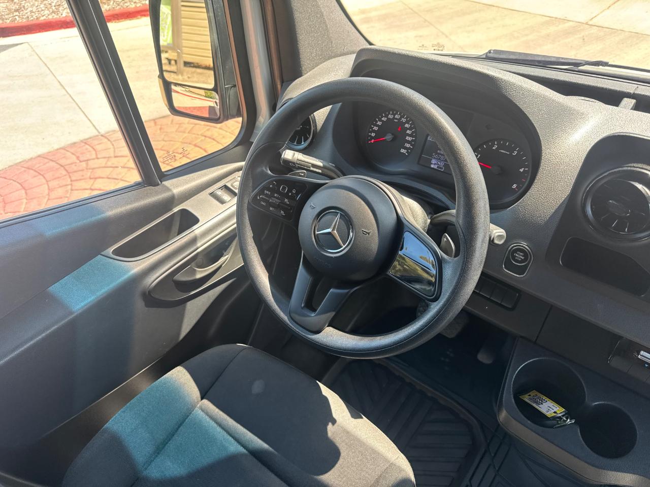 Mercedes-Benz Sprinter 2500 144-in. WB 2020