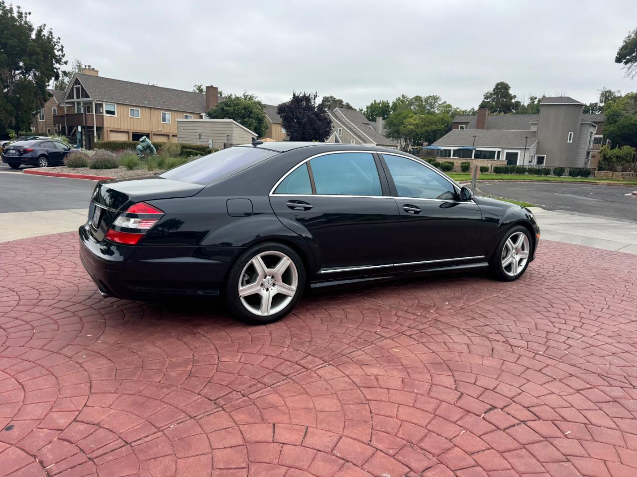 Mercedes-Benz S-Class S550 2008
