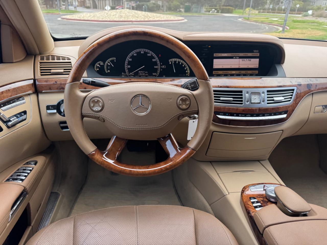 Mercedes-Benz S-Class S550 2008