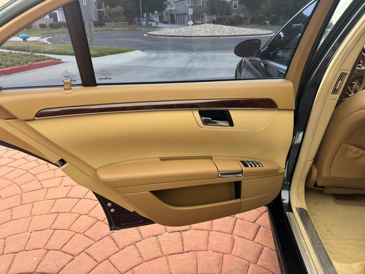 Mercedes-Benz S-Class S550 2008