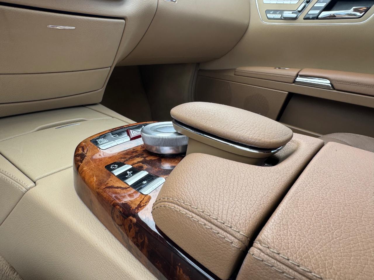 Mercedes-Benz S-Class S550 2008