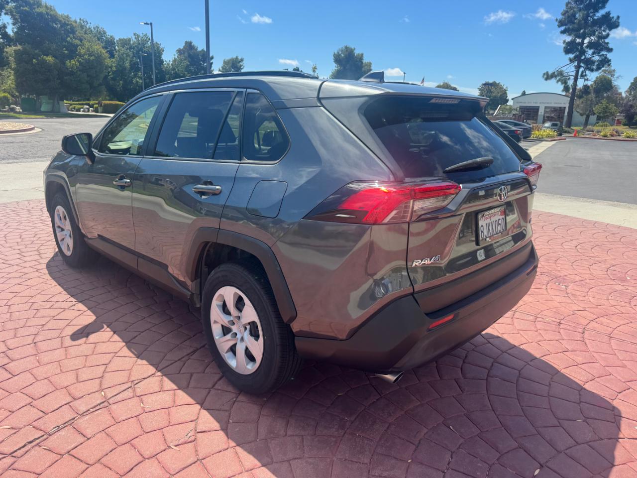 Toyota RAV4 LE 2019