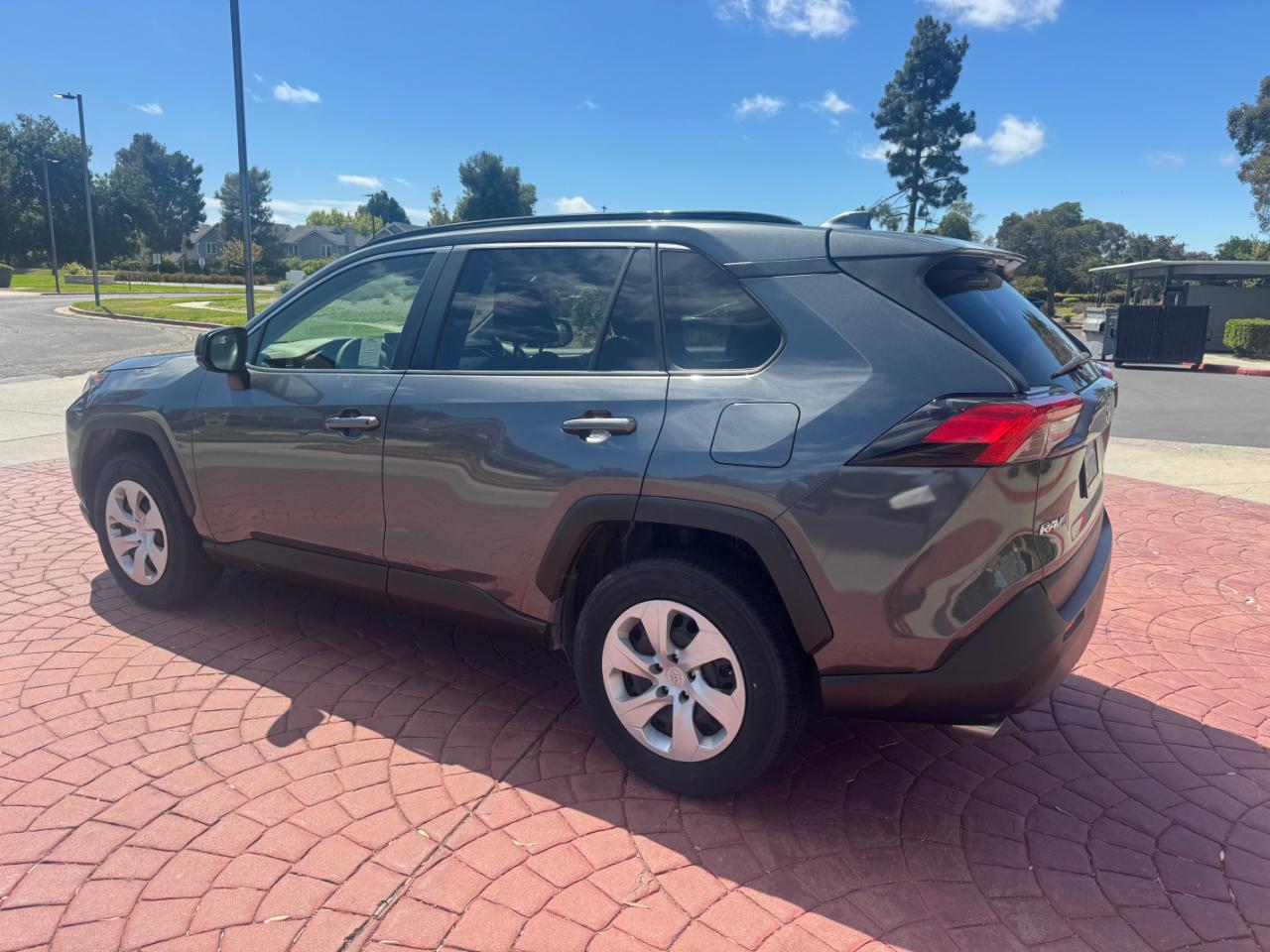 Toyota RAV4 LE 2019