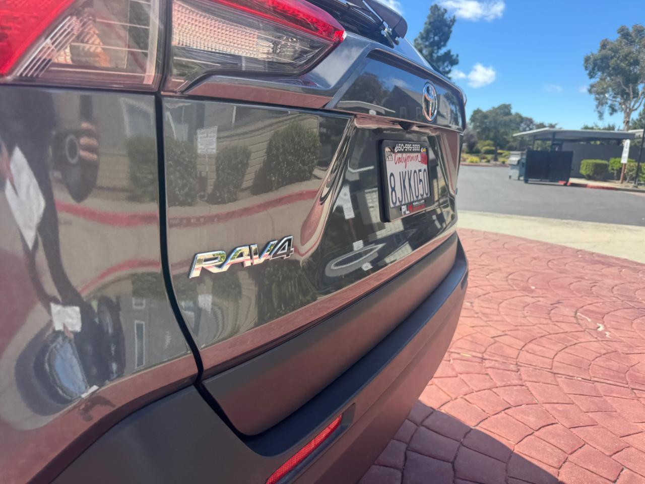 Toyota RAV4 LE 2019