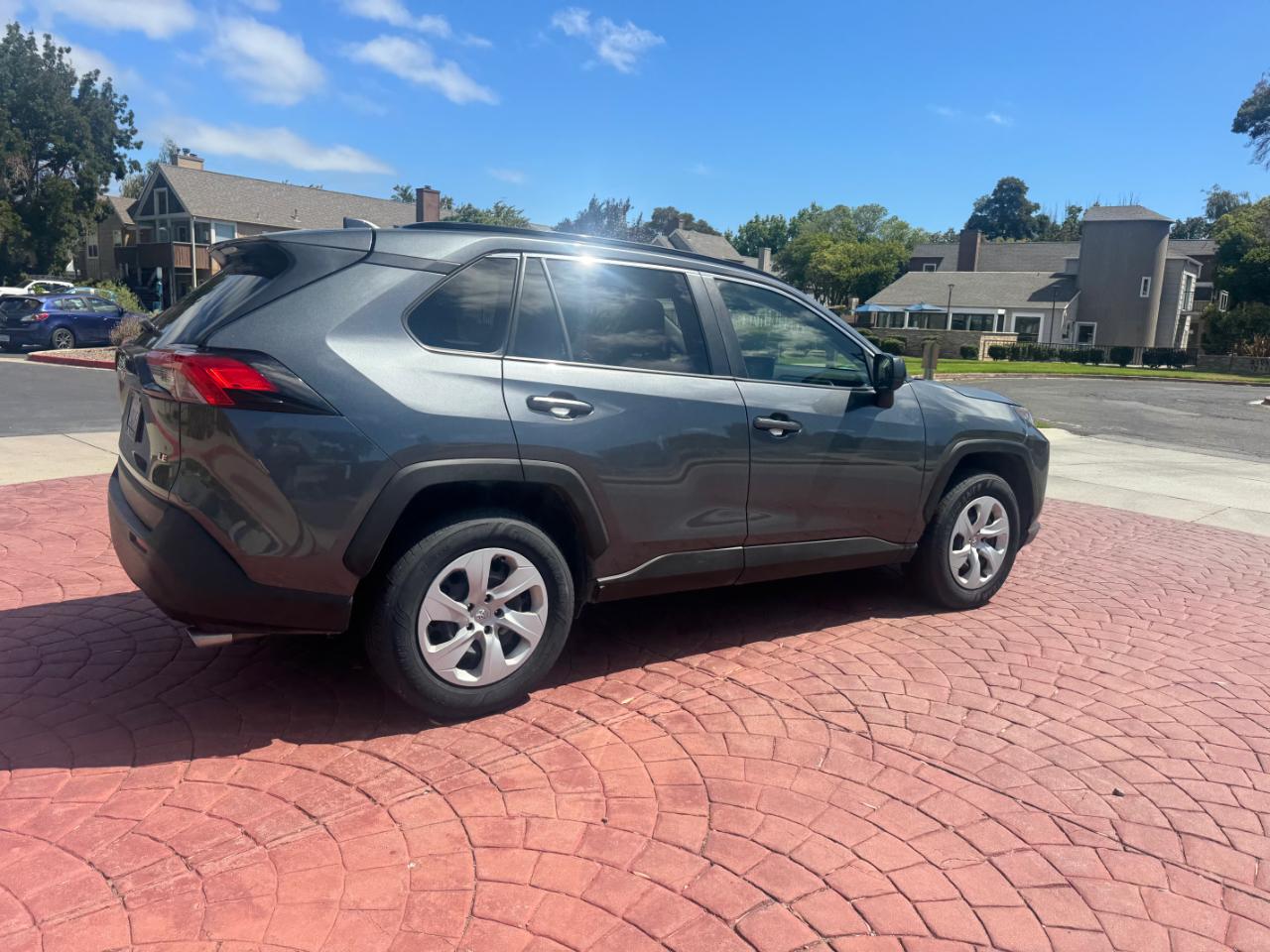 Toyota RAV4 LE 2019