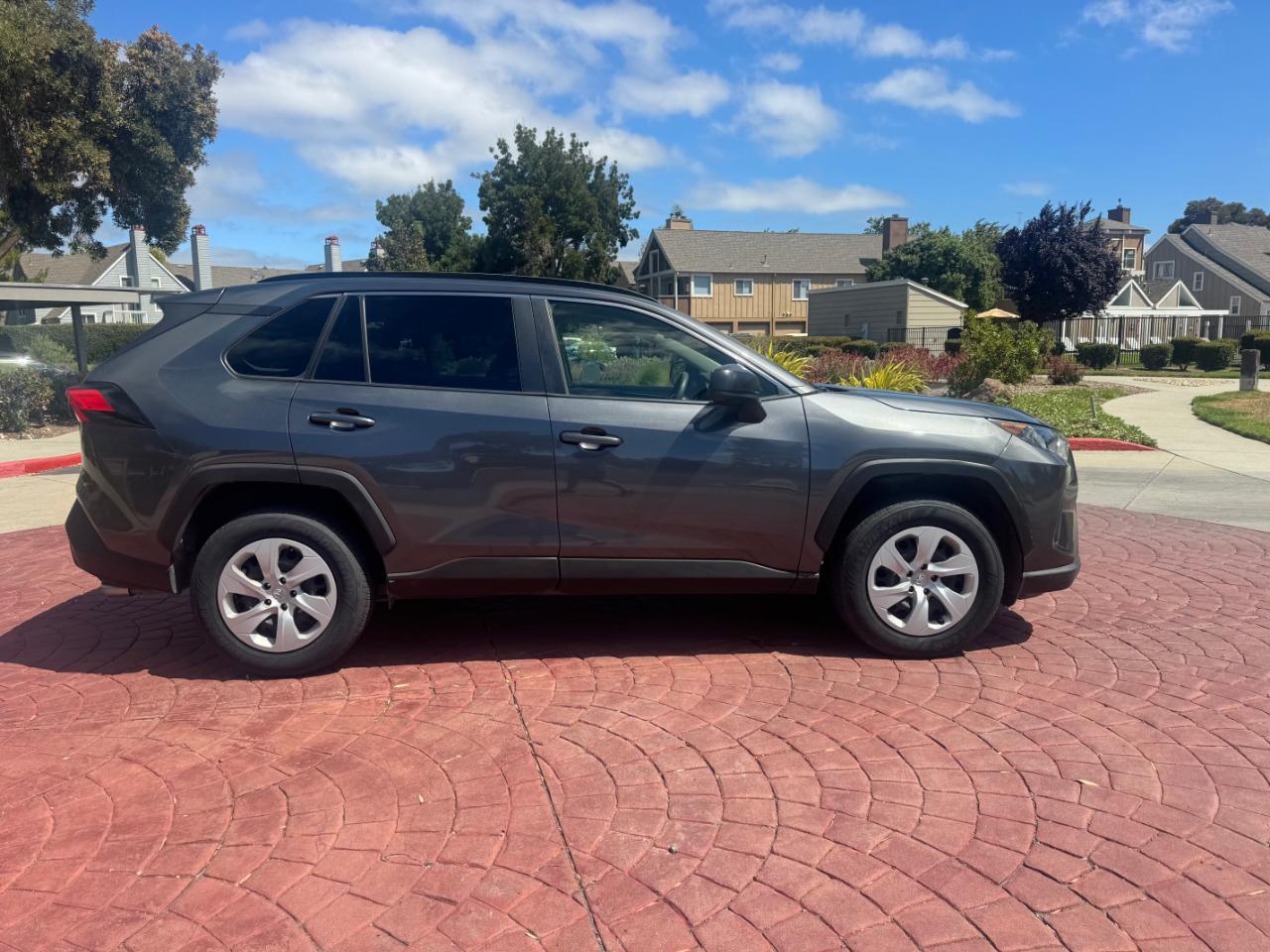 Toyota RAV4 LE 2019