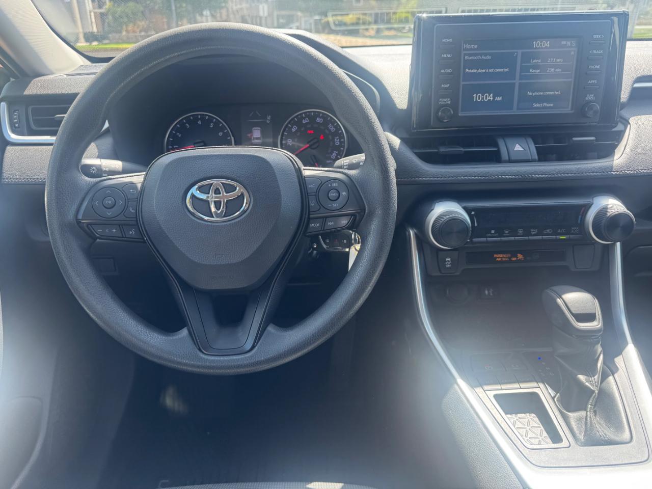 Toyota RAV4 LE 2019