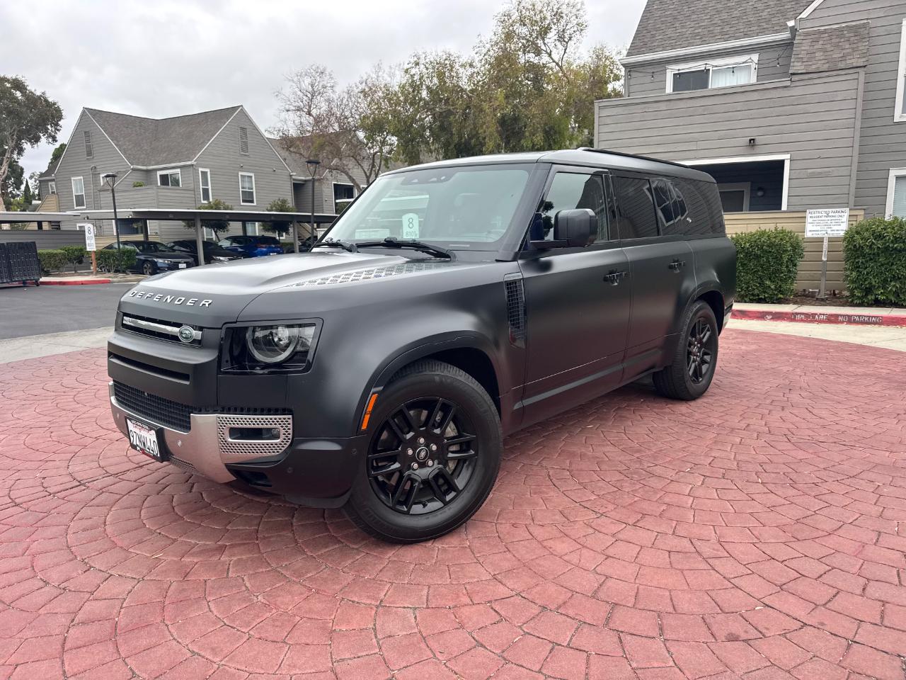 Land Rover Defender 130 S 2023