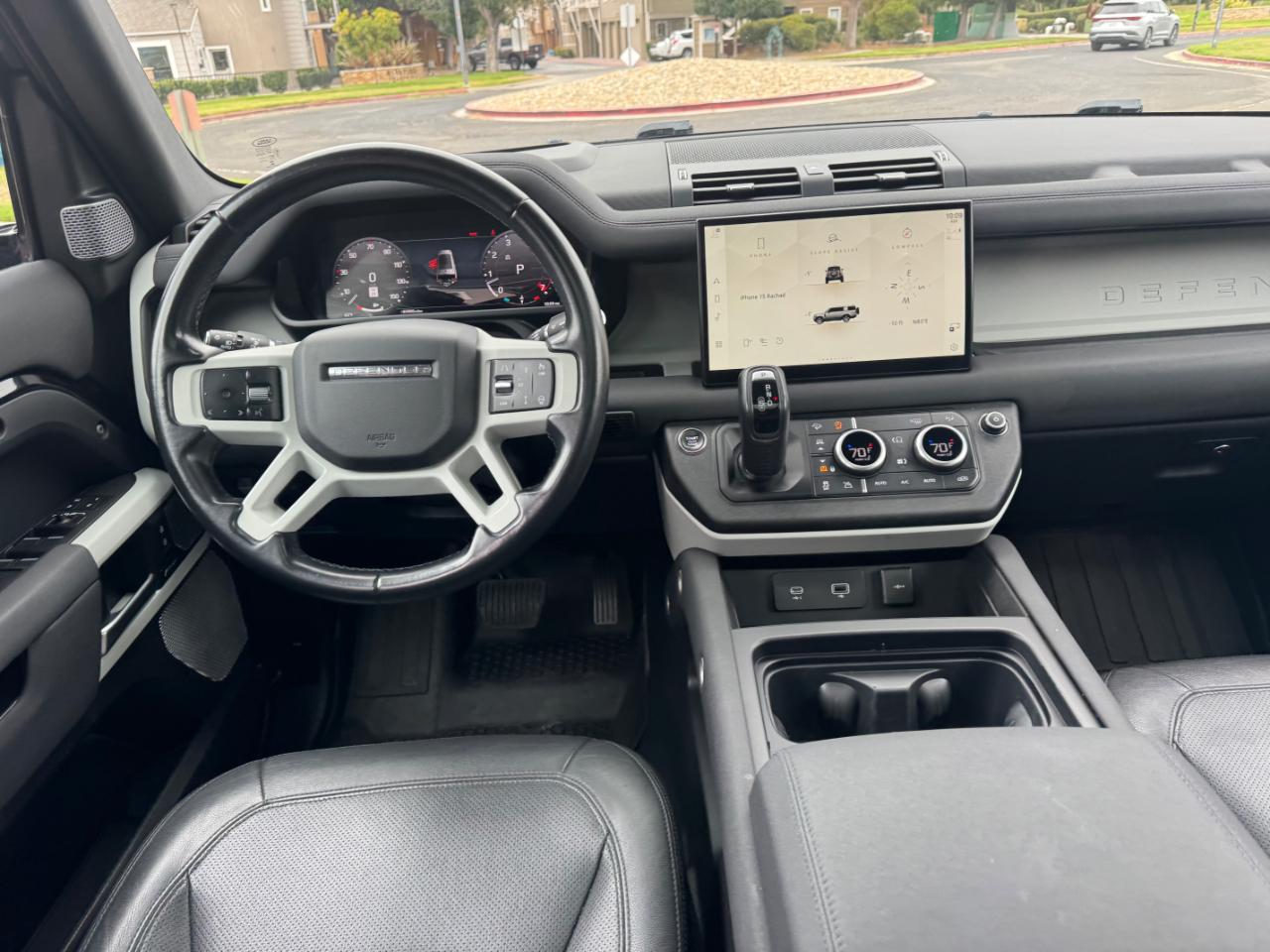 Land Rover Defender 130 S 2023