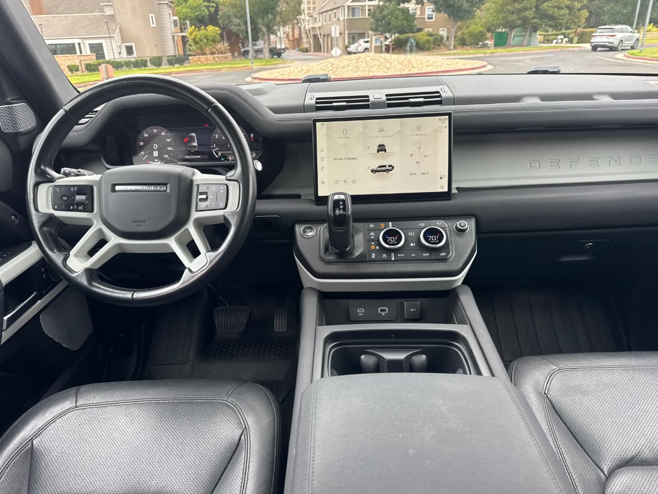 Land Rover Defender 130 S 2023