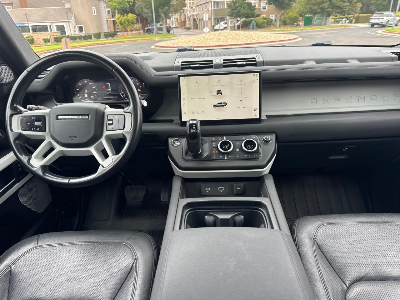 Land Rover Defender 130 S 2023