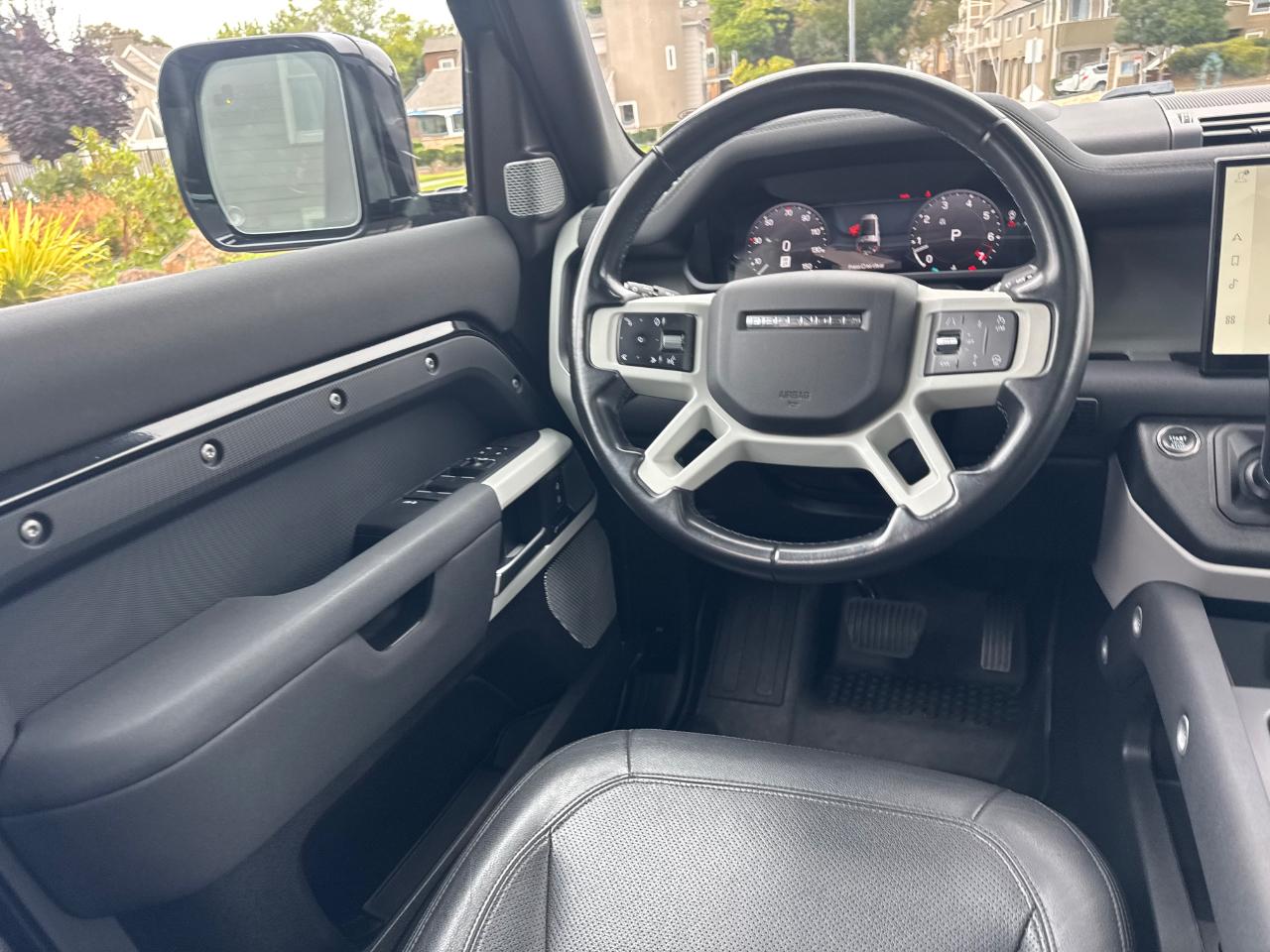 Land Rover Defender 130 S 2023