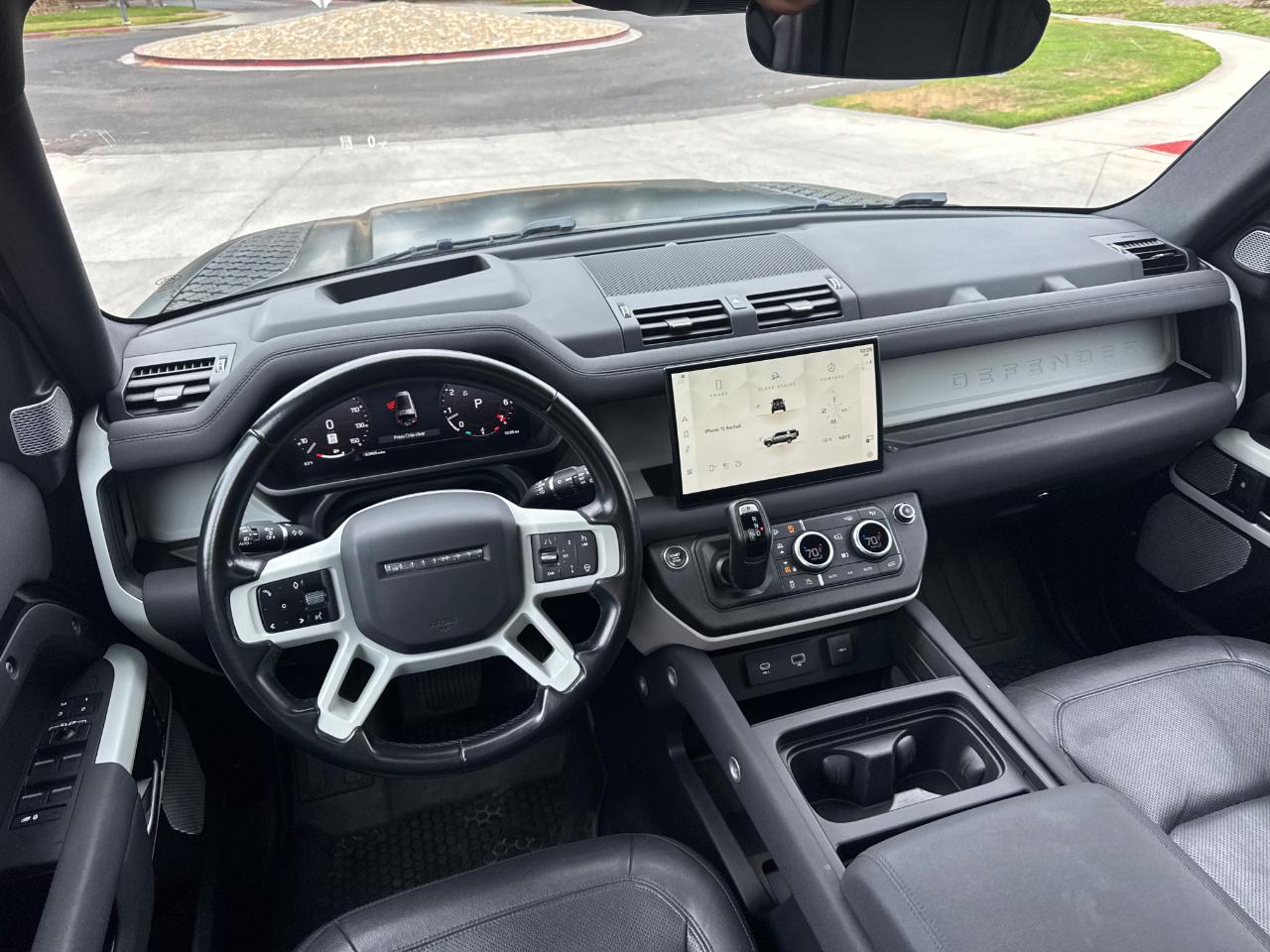 Land Rover Defender 130 S 2023