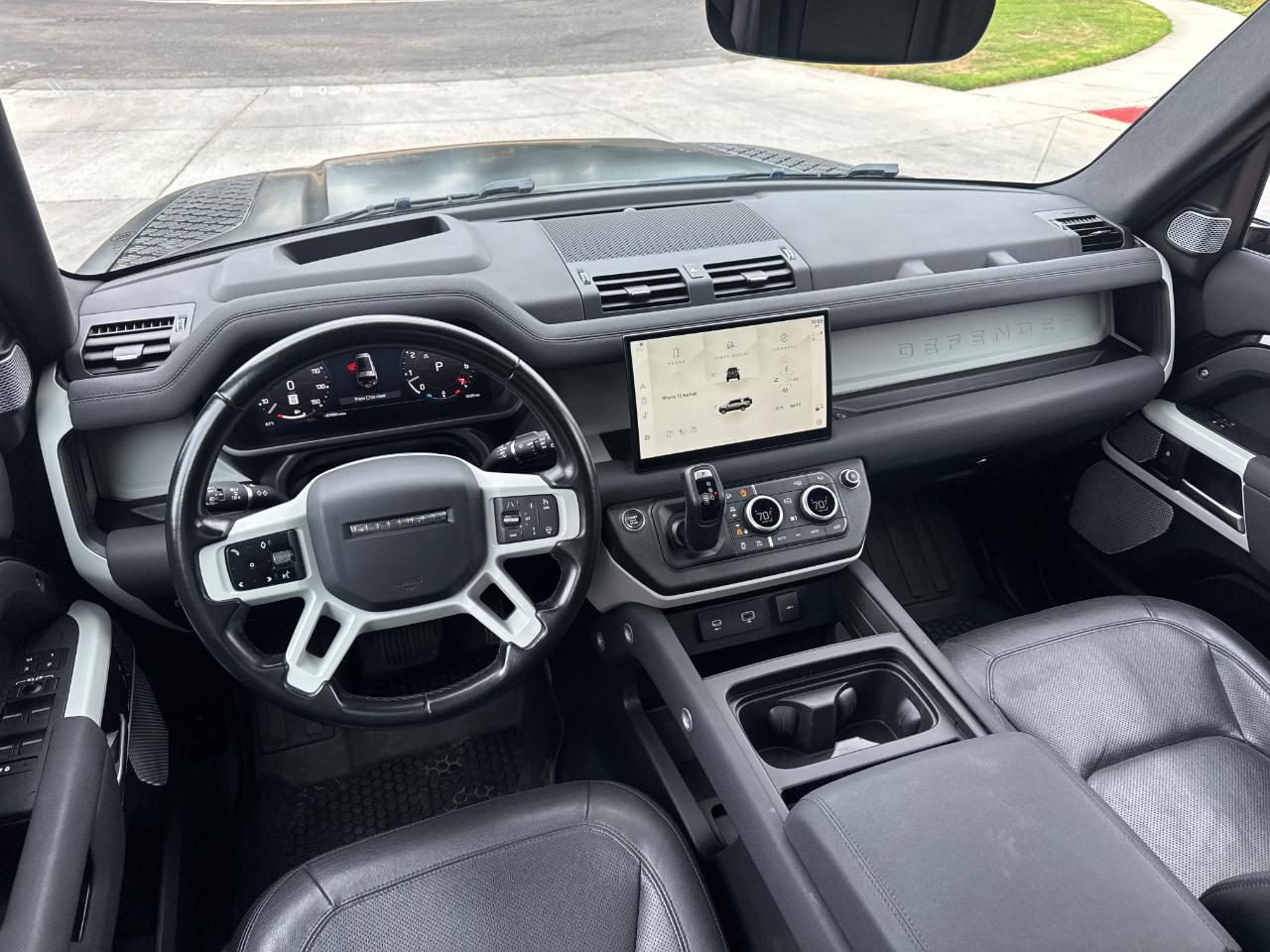 Land Rover Defender 130 S 2023