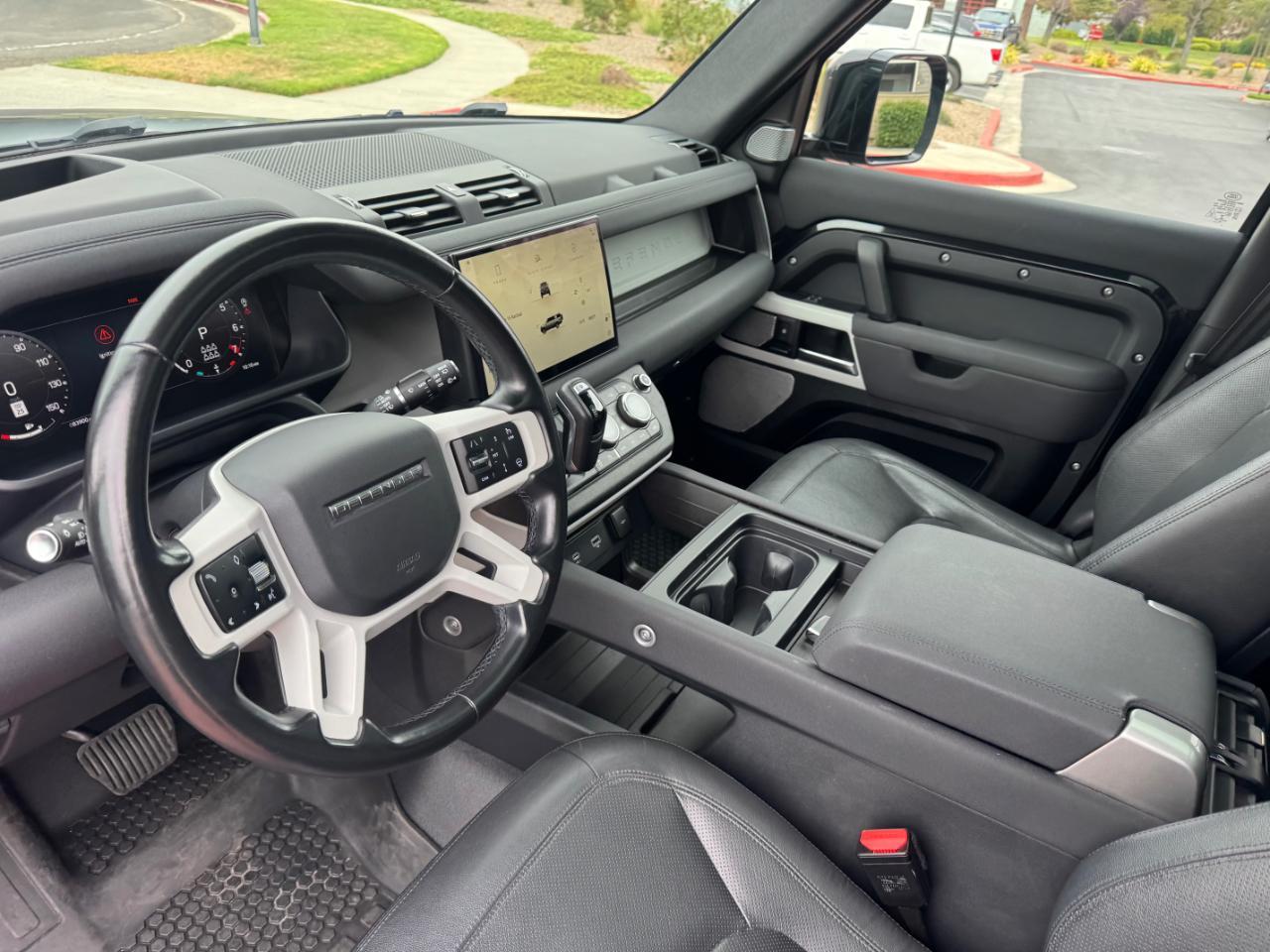 Land Rover Defender 130 S 2023