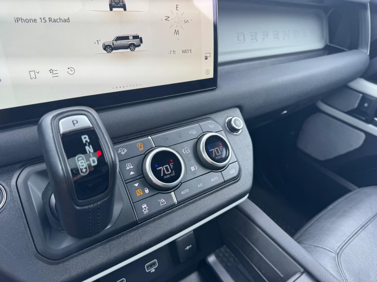 Land Rover Defender 130 S 2023