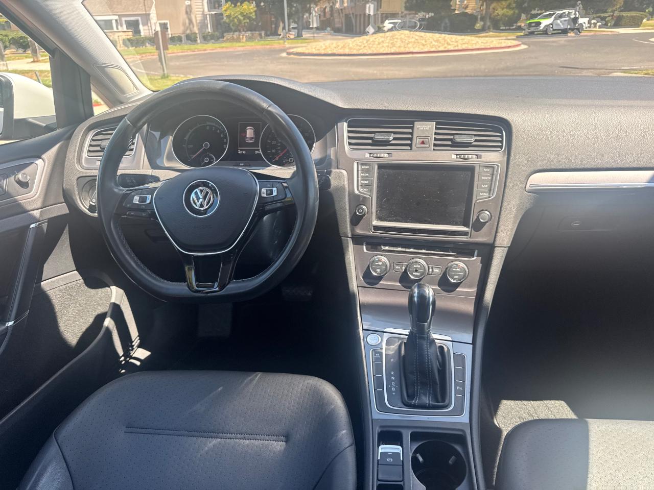 Volkswagen e-Golf SEL Premium 2016