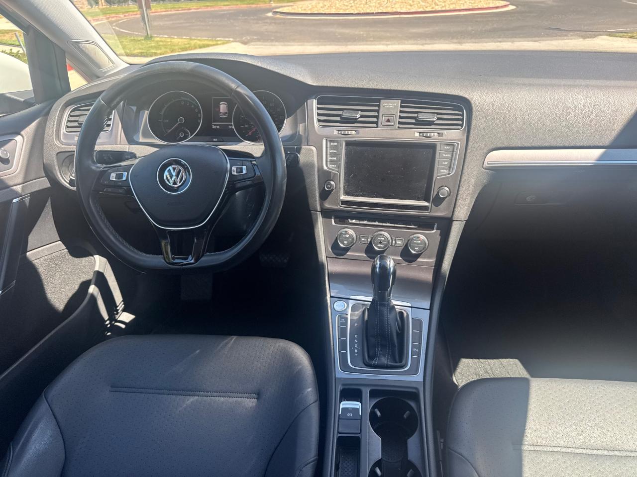 Volkswagen e-Golf SEL Premium 2016