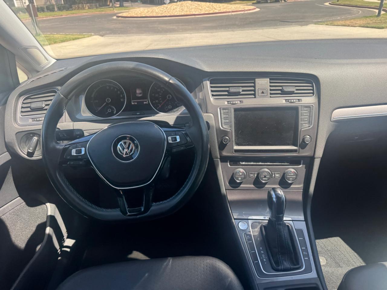 Volkswagen e-Golf SEL Premium 2016