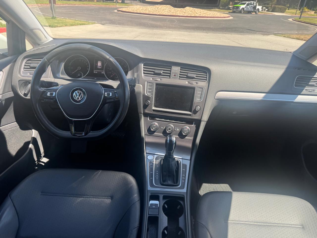Volkswagen e-Golf SEL Premium 2016