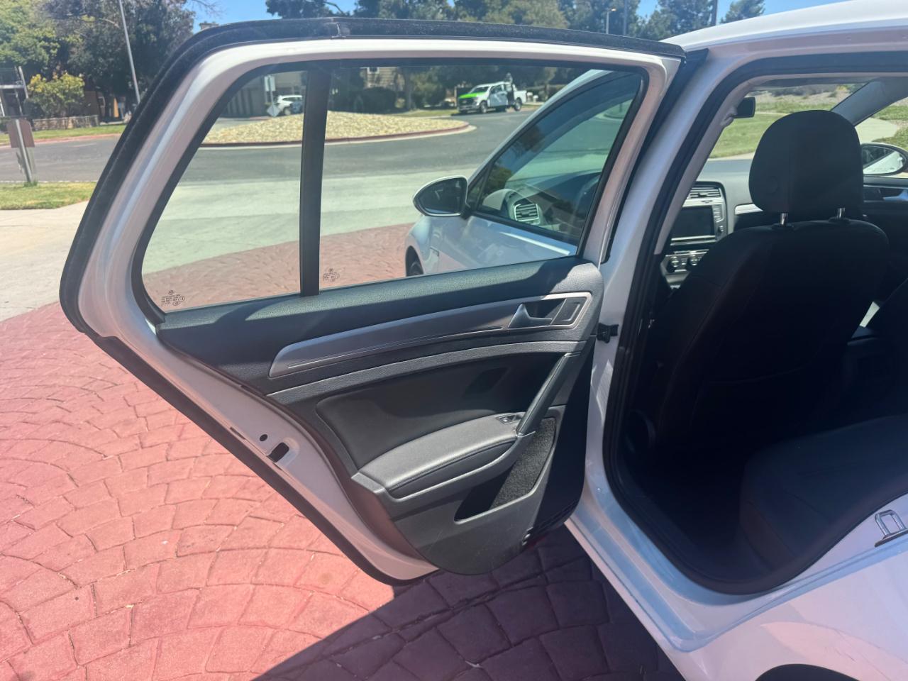 Volkswagen e-Golf SEL Premium 2016