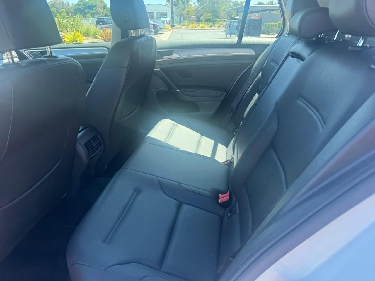 Volkswagen e-Golf SEL Premium 2016