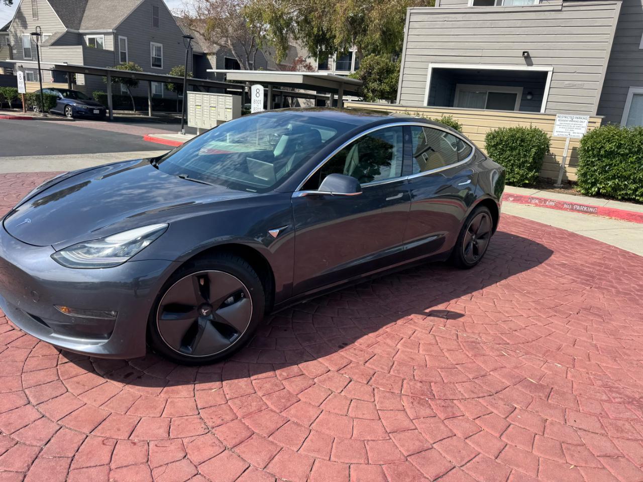 Tesla Model 3 Base 2018