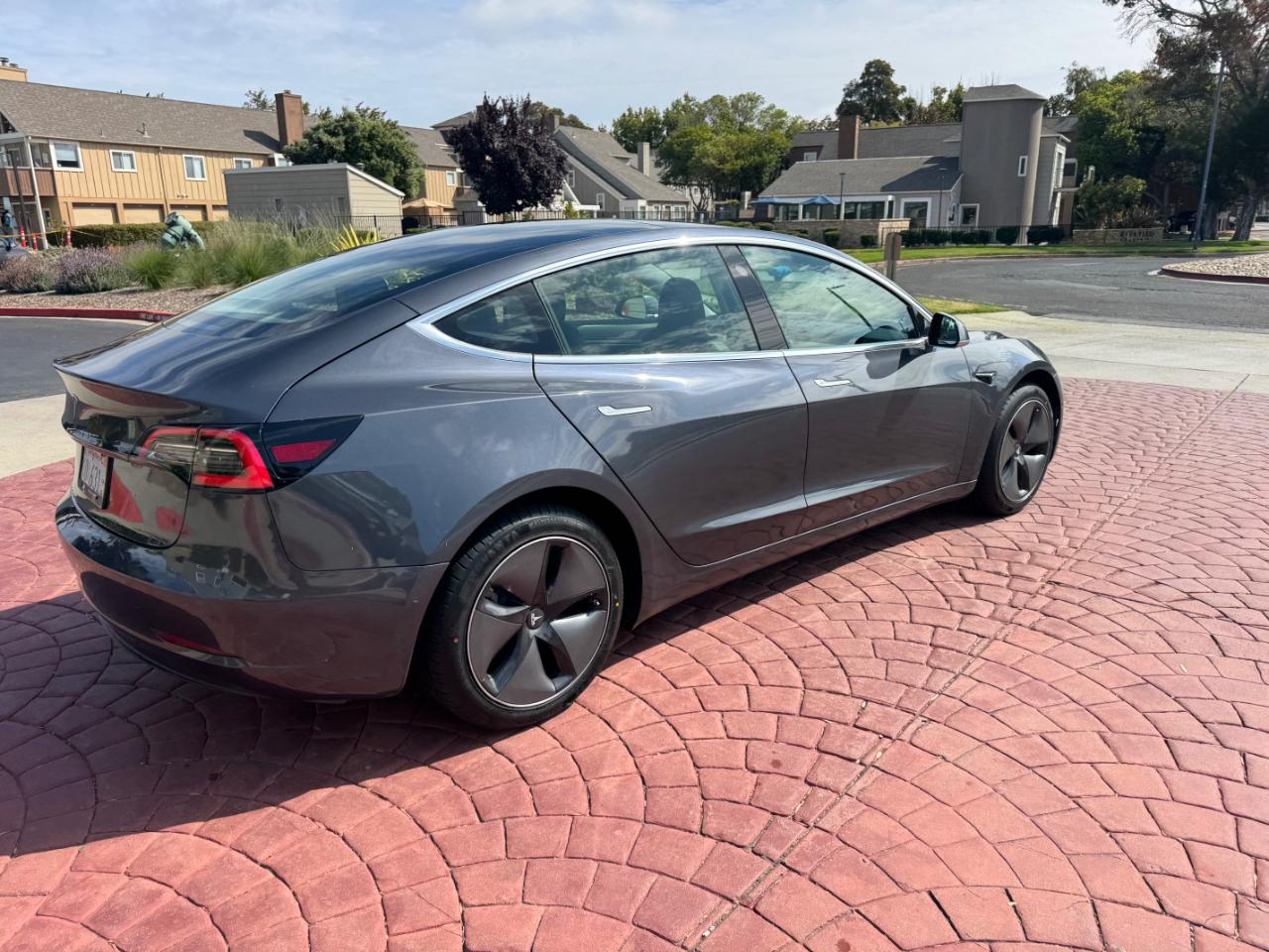 Tesla Model 3 Base 2018