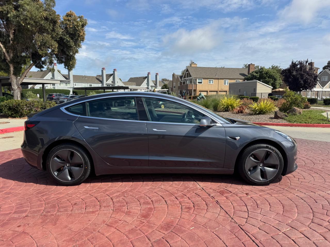 Tesla Model 3 Base 2018