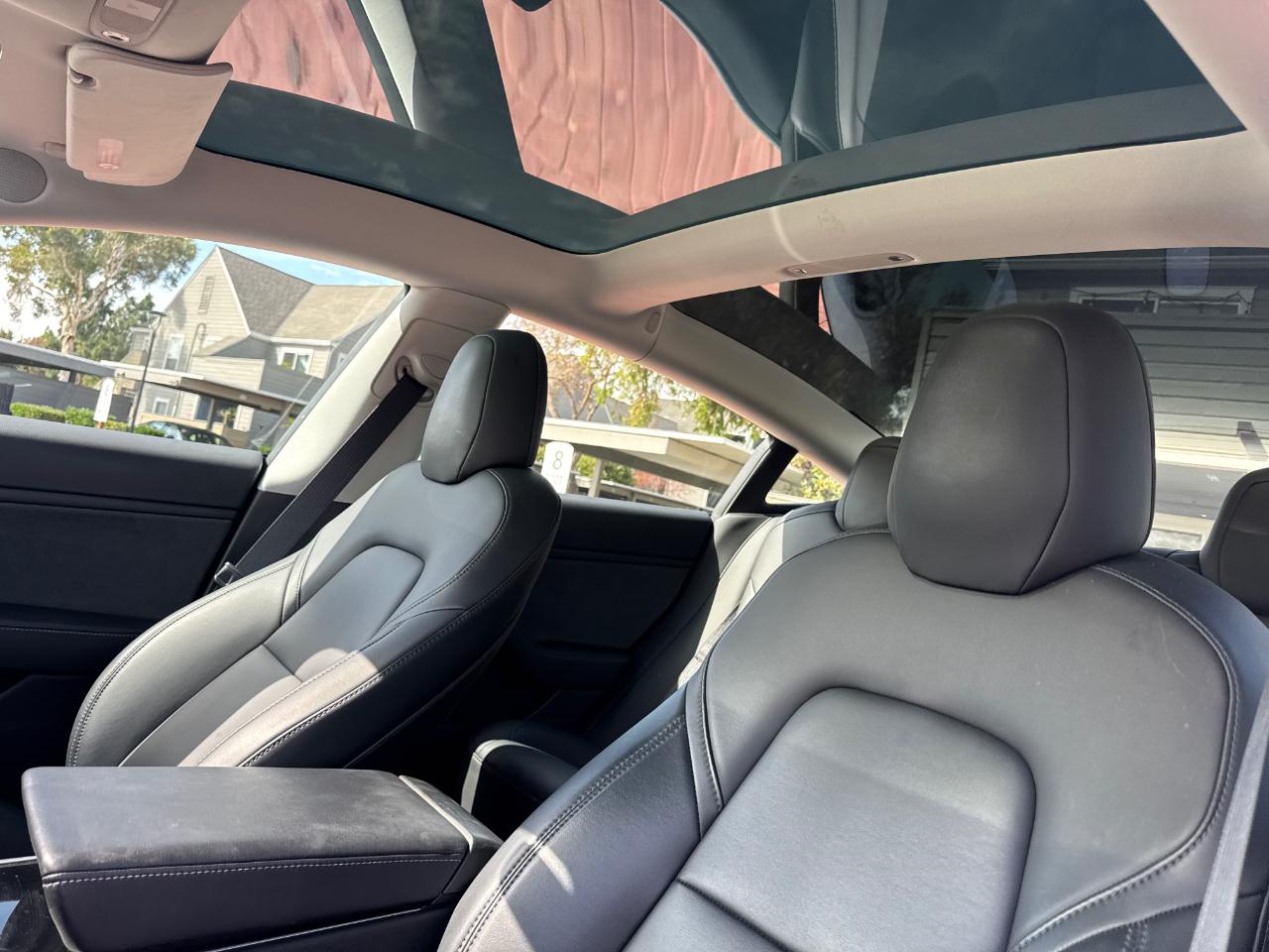 Tesla Model 3 Base 2018