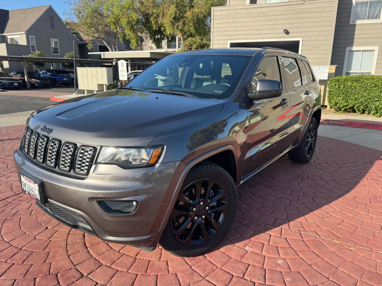 Jeep Grand Cherokee Laredo X 2WD 2021