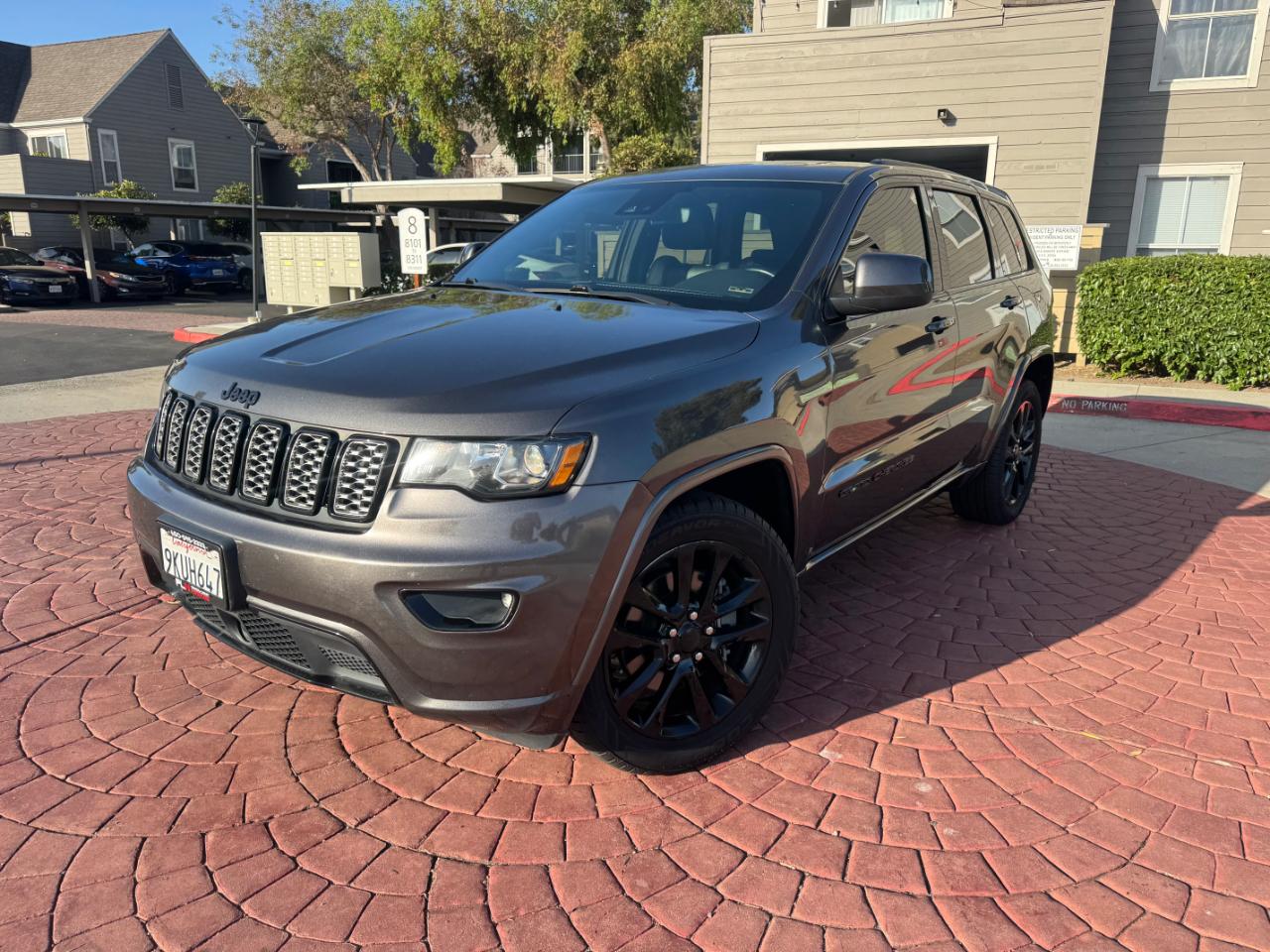 Jeep Grand Cherokee Laredo X 2WD 2021