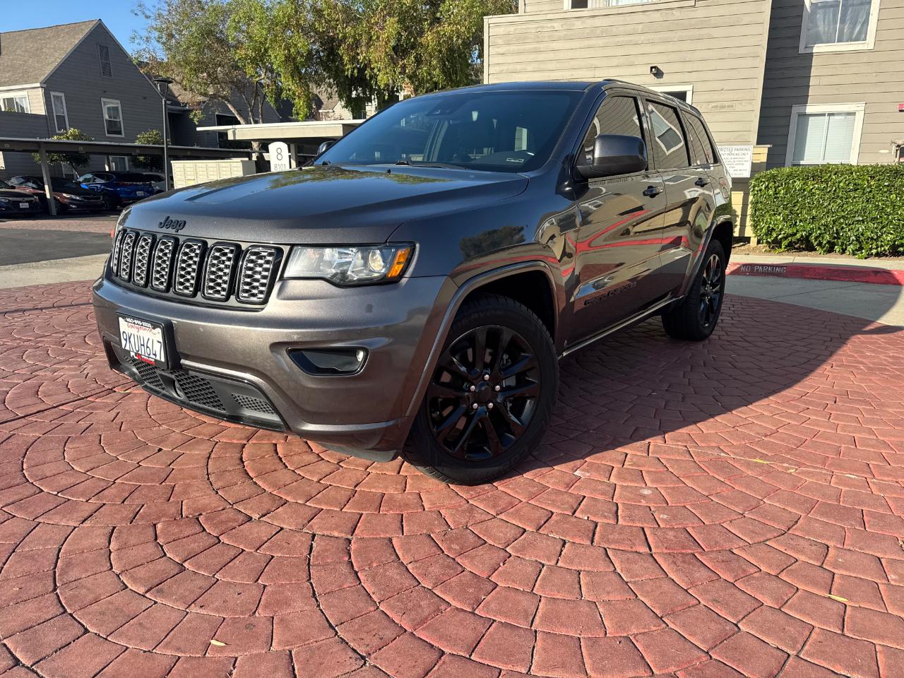 Jeep Grand Cherokee Laredo X 2WD 2021