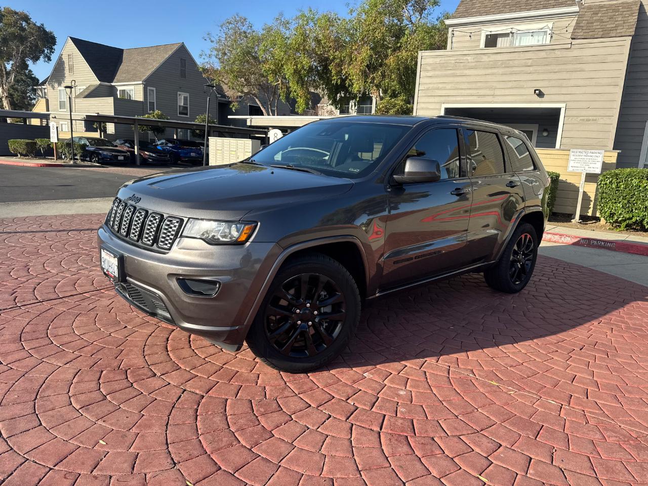 Jeep Grand Cherokee Laredo X 2WD 2021