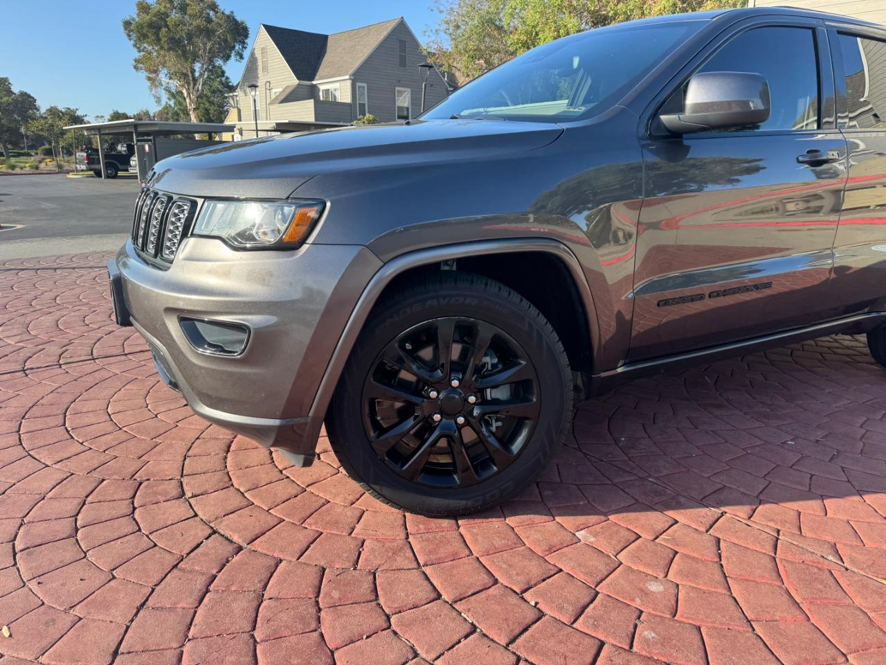 Jeep Grand Cherokee Laredo X 2WD 2021