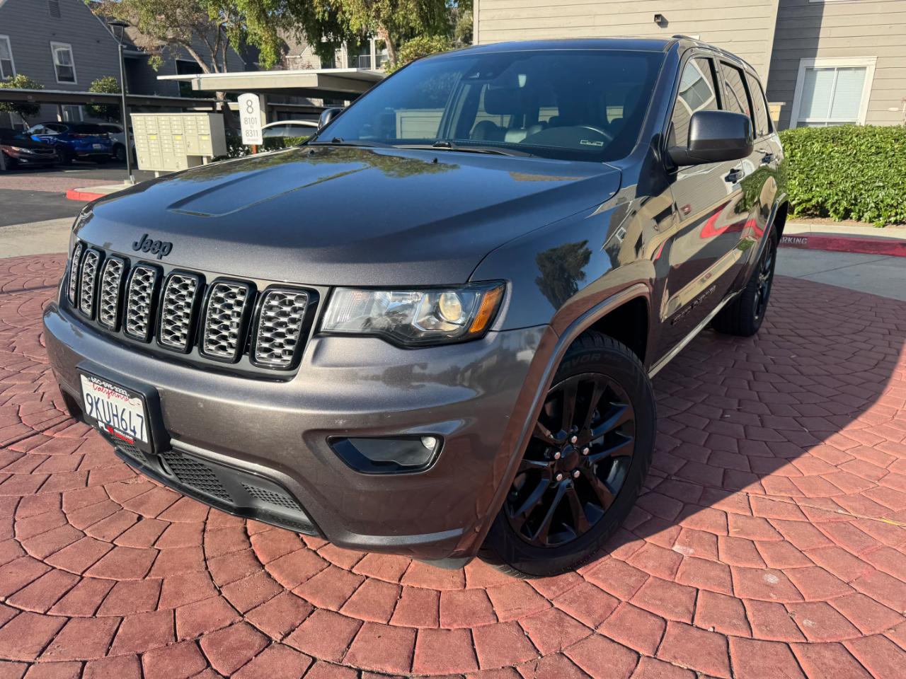 Jeep Grand Cherokee Laredo X 2WD 2021