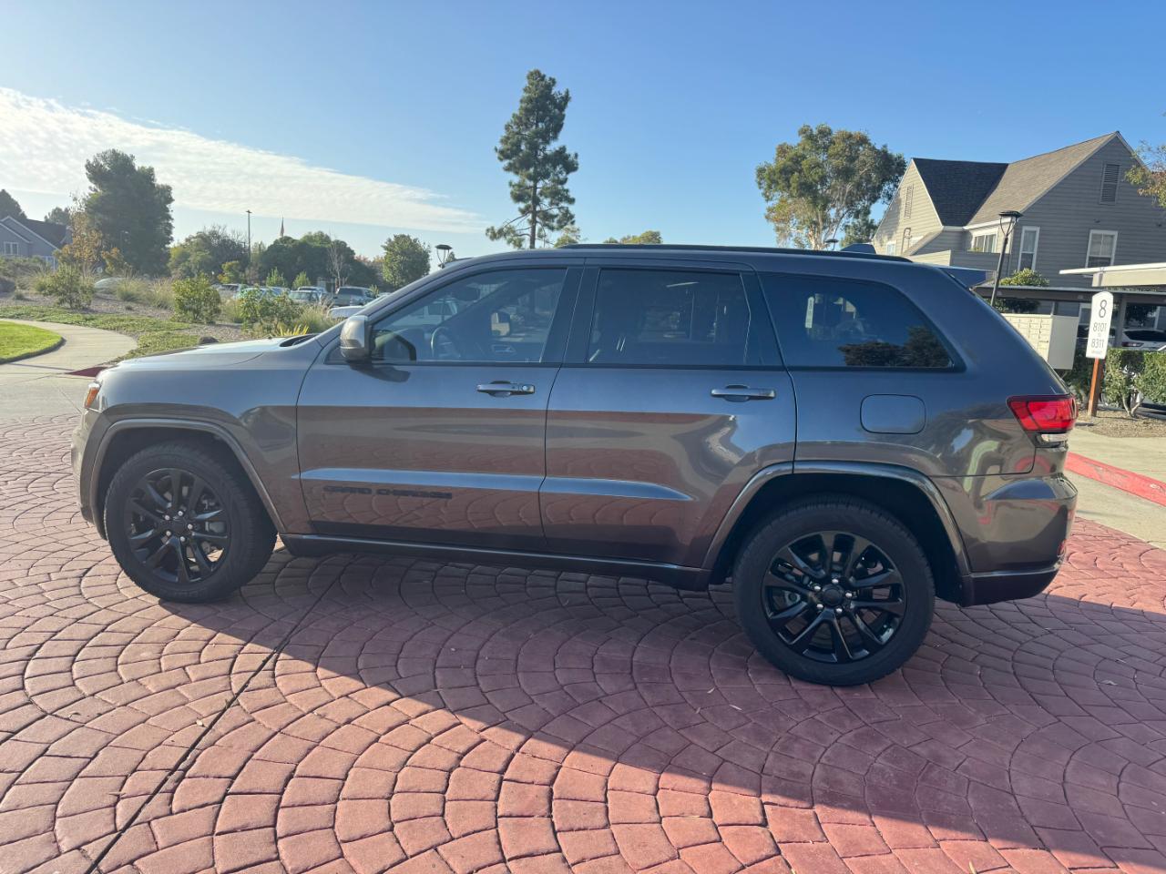 Jeep Grand Cherokee Laredo X 2WD 2021