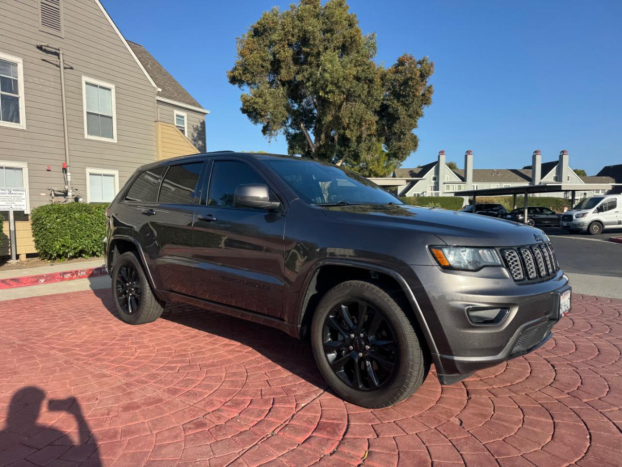 Jeep Grand Cherokee Laredo X 2WD 2021