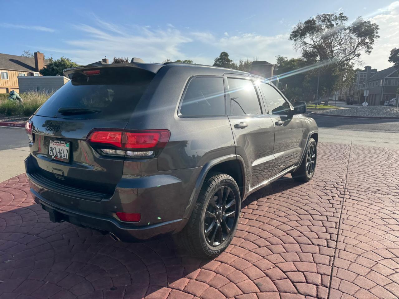 Jeep Grand Cherokee Laredo X 2WD 2021