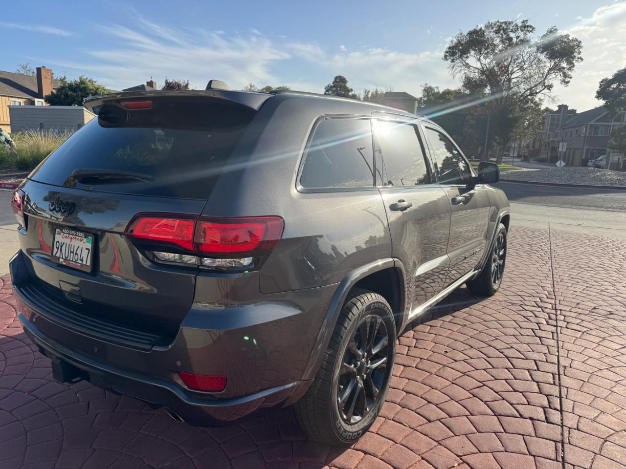 Jeep Grand Cherokee Laredo X 2WD 2021