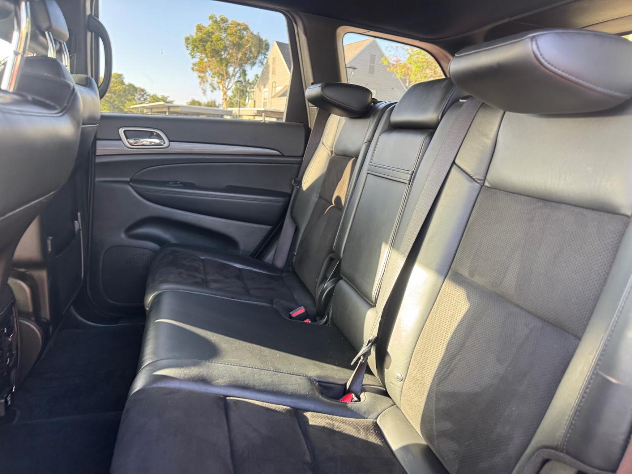 Jeep Grand Cherokee Laredo X 2WD 2021