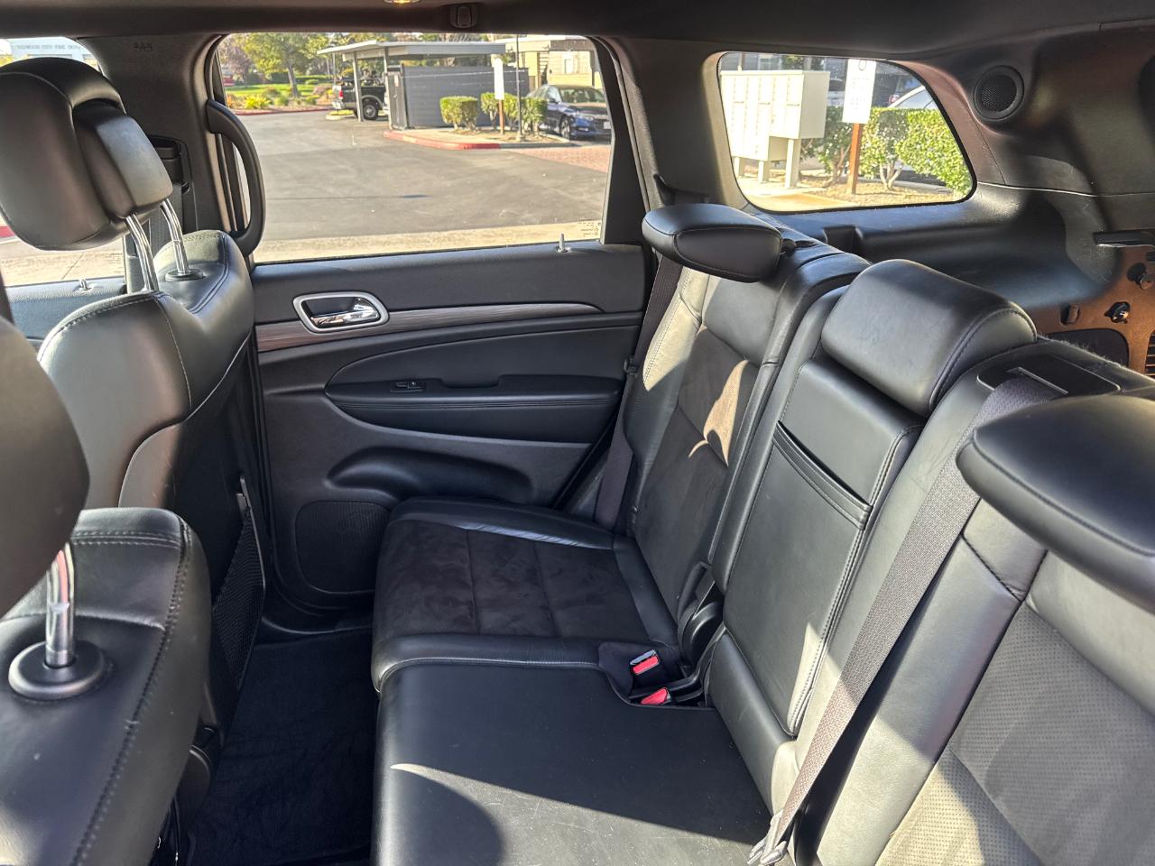 Jeep Grand Cherokee Laredo X 2WD 2021