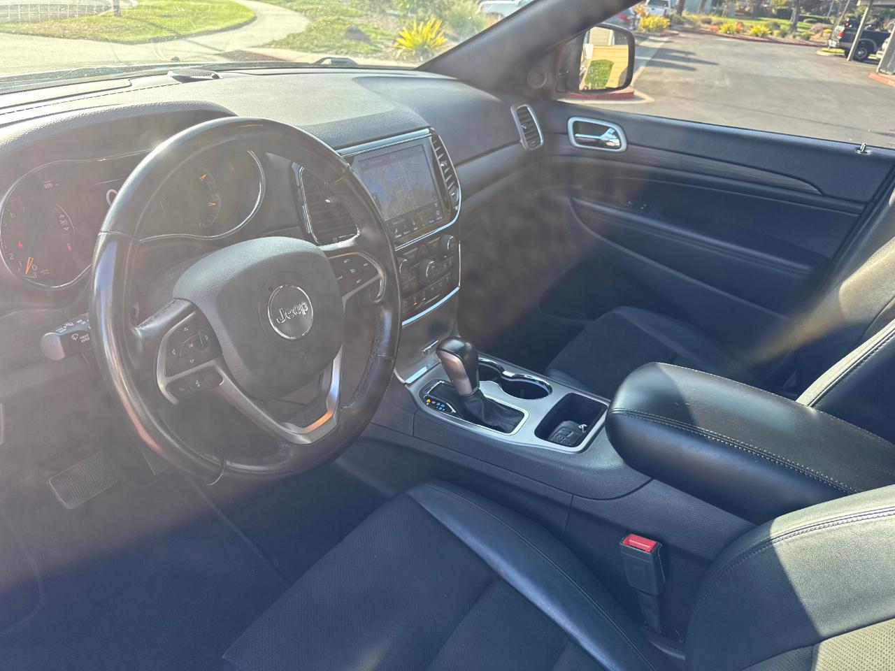 Jeep Grand Cherokee Laredo X 2WD 2021