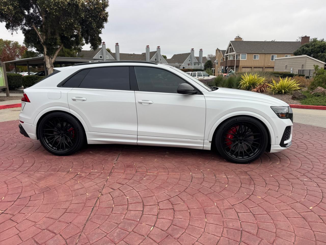 Audi RS Q8  2020