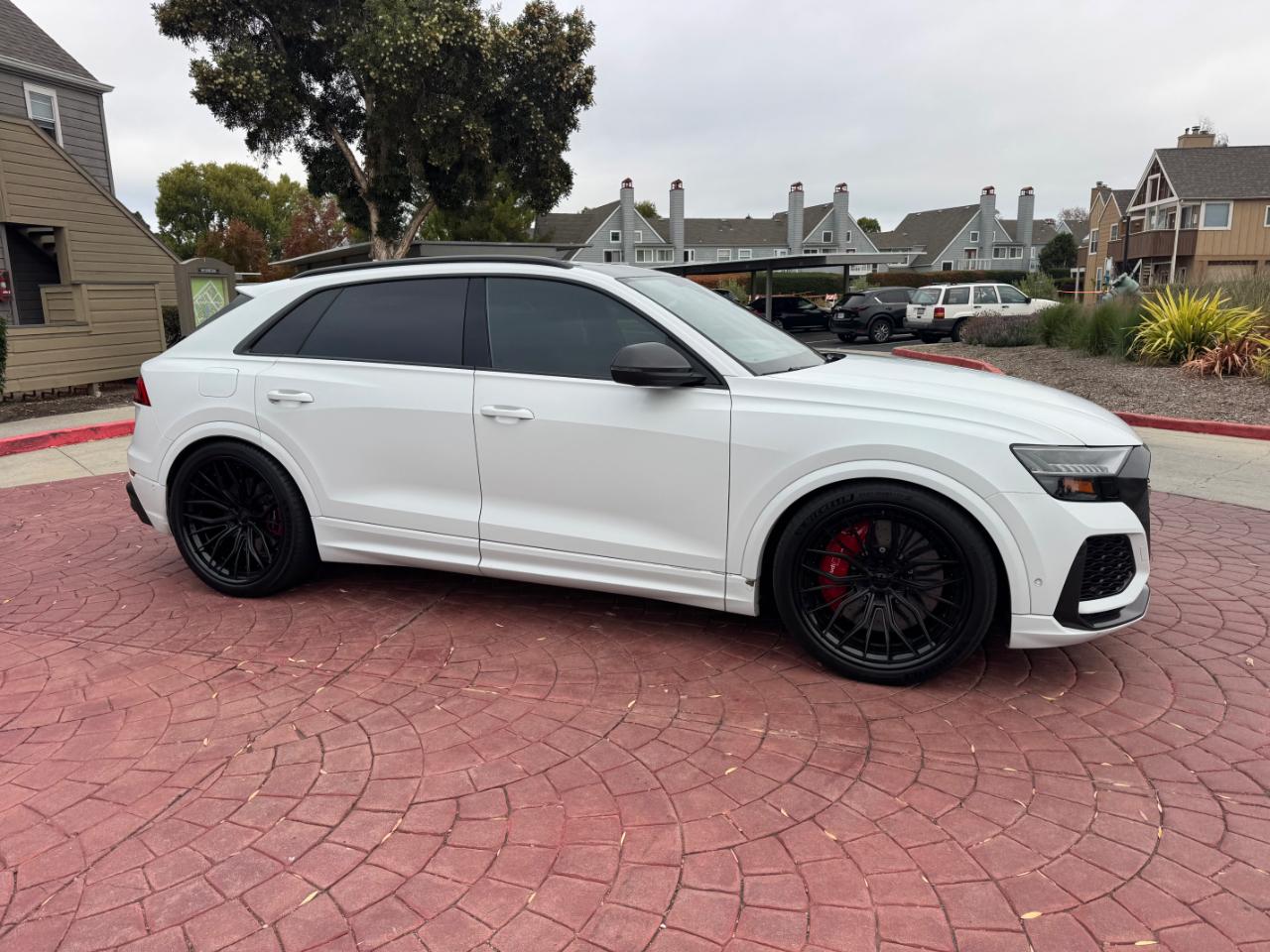 Audi RS Q8  2020